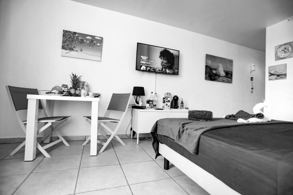 Paradis Studio & Plage A 1 Min Le Gosier  Exterior photo